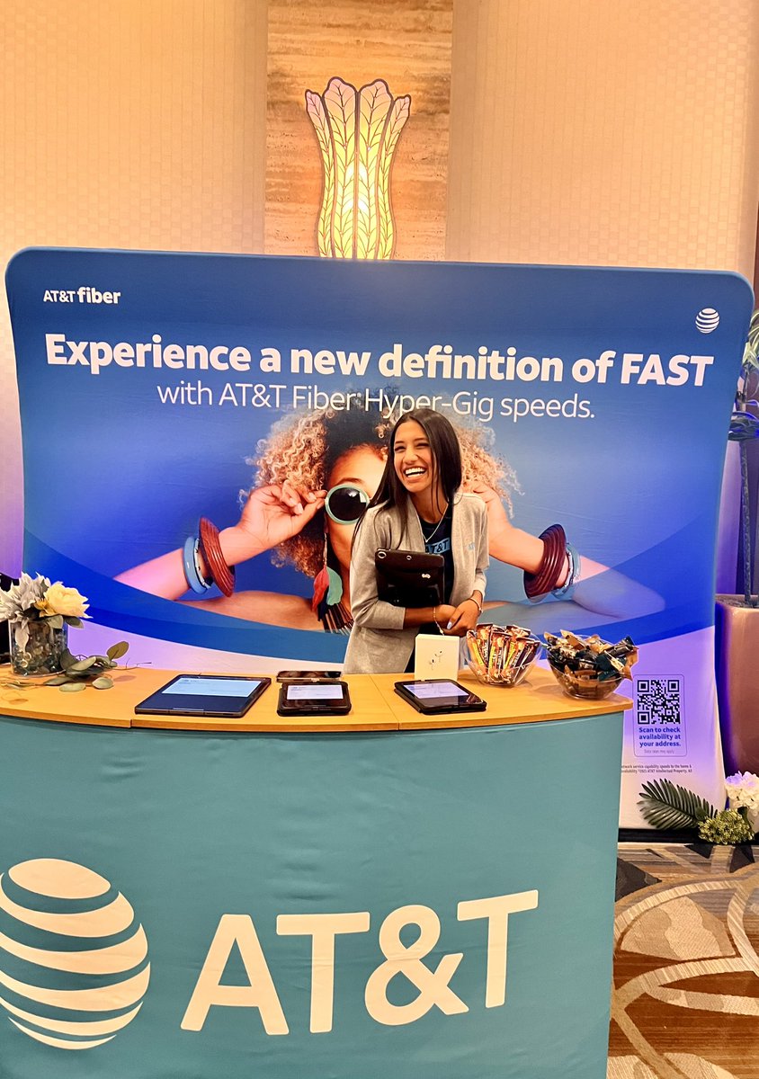 P_Onefla's tweet image. Team Fuego representing at the Women Who Lead Summit!!🔥 #LifeAtAtt #TeamFuego #OneFLA