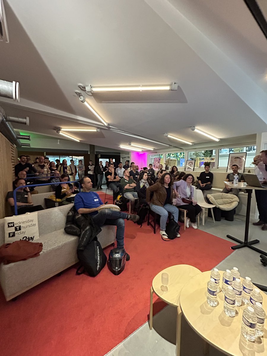 FrenchProduitBN's tweet photo. Ce soir, nous sommes présents à la nuit des meetups à @CantineNantes avec un talk sur ChatGPT et son usage par les PMs avec @ovarloud et @glefur_ https://t.co/rk48q4rZsb