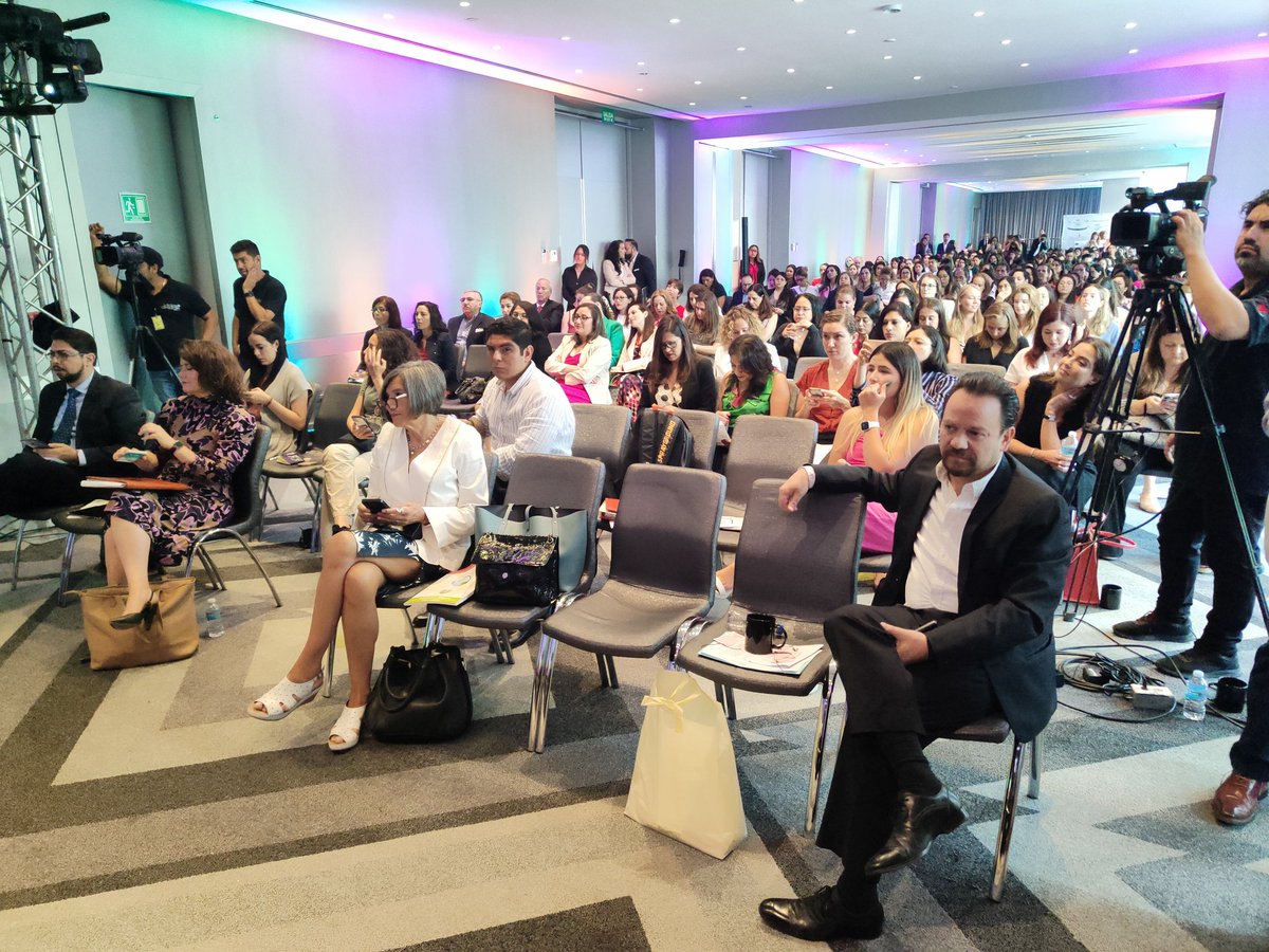 energiahoy's tweet photo. La #TransiciónEnergética es un proceso que avanza que ya no tiene vuelta atrás en México y el mundo; en la hoja de ruta hacia el cumplimiento de los #ODS en combate al #CambioClimático. Panelistas dialogan en 1era edición del #WESS2023. @MERMmx https://t.co/Z9WXNyS3ug