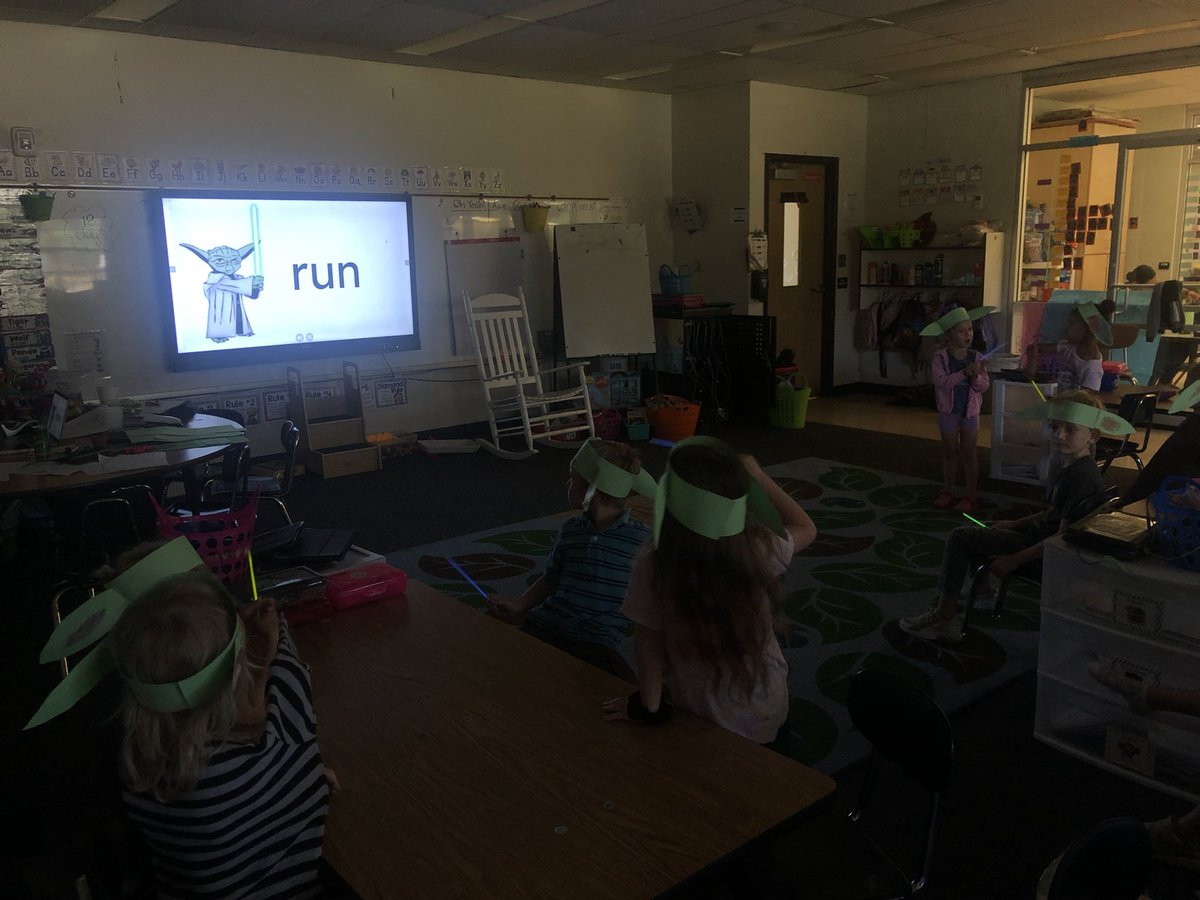 MrsHengesbach's tweet photo. @CitrusSchools @LecantoPrimary May the 4th be with you! We had a blast skywriting our sight words with our mini lightsabers! #celebratelps https://t.co/P8RGH6D1BY