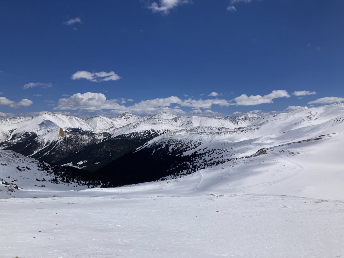 jonpham_'s tweet photo. If Texas had a stupid cousin in the mountain west, it’d be something like Colorado ,,,, this place sucks ! https://t.co/29CLj1Kd5l