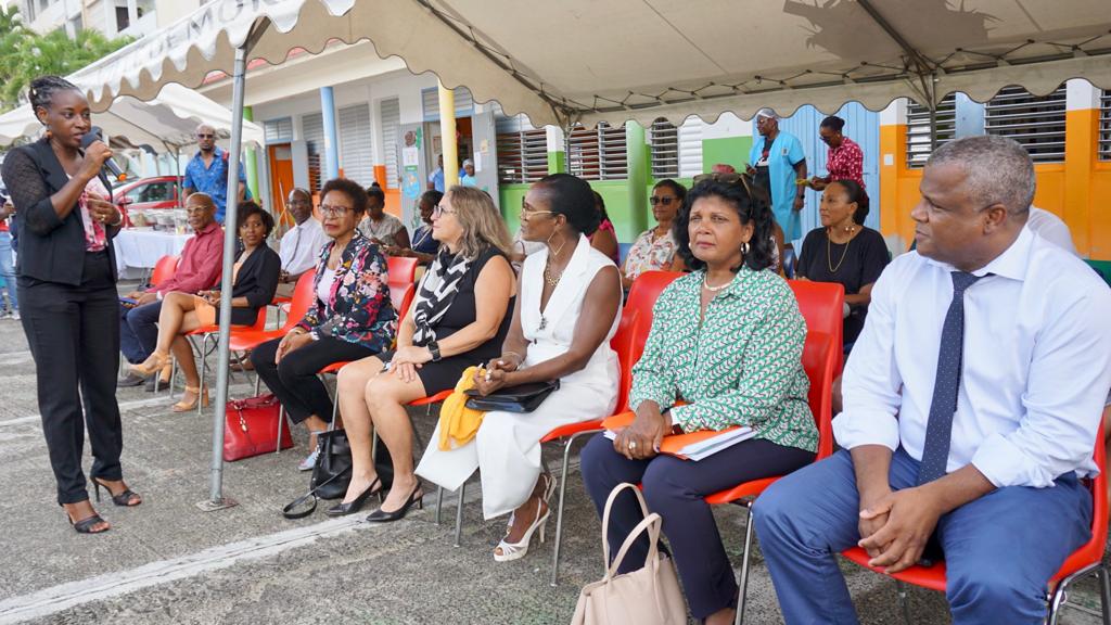AcGuadeloupe's tweet photo. #CNR
L’école P. Foucan pleinement engagée dans la démarche « Notre école, faisons-la ensemble » à travers 3 projets permettant de renforcer les apprentissages liés aux #savoirsfondamentaux
✅un espace Ludo flexible
✅des Jeux pour apprendre
✅un club de scrabble et de math’échecs https://t.co/gGjb5HvBiD