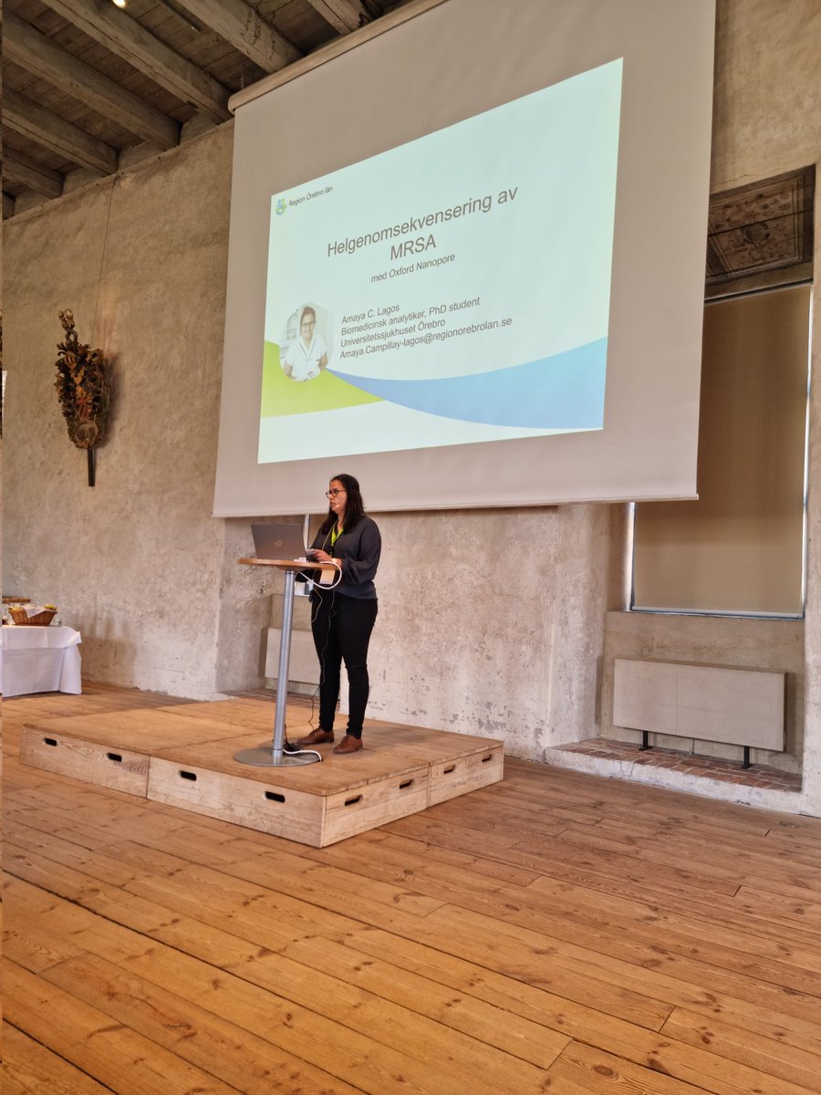 Done with the presentation! Hopefully more people will be sequencing MRSA with <a href="/nanopore/">Oxford Nanopore</a>
It is always hard to give oral presentations but to do it in a castle was special. Easy to go back in time and think about all the history about this place, quite awesome. <a href="/kalmarslott/">Kalmar Slott</a> 
#NMMD