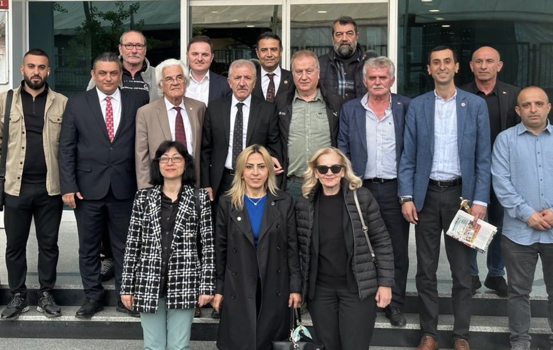 umutdastan29's tweet photo. 25.dönem milletvekili. Eski İstanbul il Gençlik ve spor müdürü. İyi parti Genel Başkan Danışmanı değerli abim Vedat BAYRAM ‘ ın elinden yılın spor adamı ödülünü almak bu seçim dönemi yoğunluğunda yeni bir nefes gibiydi. Layık gören tüm değerlilere sonsuz şükranlarımı sunarım. https://t.co/RPZOyUx4dZ