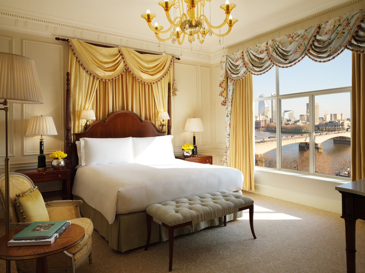 The royal treatment isn't only for the coronation! ✨
 
Book into one of our beautiful one bedroom river view suites and enjoy summer in the city! Experience The Savoy’s house Rolls Royce, world-famous butler service and the best views in London. 🌅

#thesavoy #London #fivestar