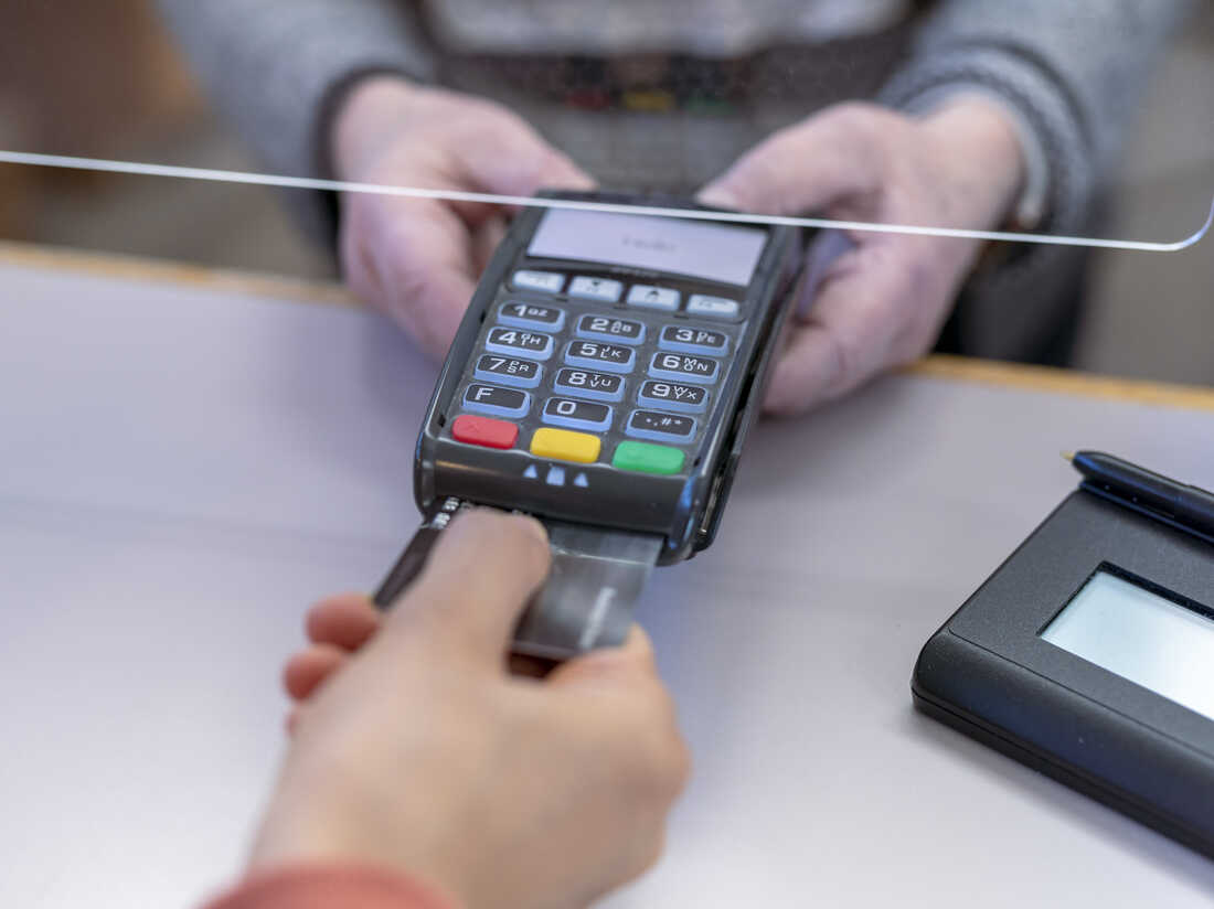 Medical credit cards can inflate costs of health care and drive patient debt : Shots - newsete.com/medical-credit… credit cards can inflate costs of health care and drive patient debt : Shots