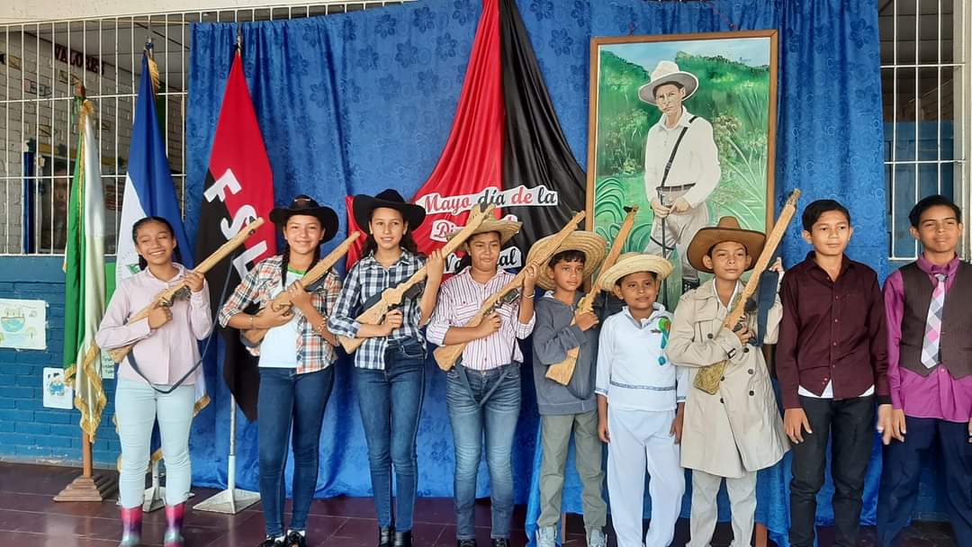 MinedJuigalpaCh's tweet photo. 🎈#MinedJuigalpa 🎉Celebramos con Amor ❤️ el Día de la Dignidad Nacional 🥳 #MayoVivaSandino

#MinedChontales
#PatriaBenditayLibre
@minednicaragua @LilliamHerreraM
@salvadorVang @ChontalesMined @minednicaragua
#EnVictoriasEducativas https://t.co/v8YLVAU4Ut