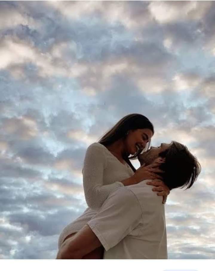 Lanndon7221's tweet image. क्या ताल्लुक है वो मेरी जान जो नहीं है तुझसे,

तू मेरा दोस्त भी है, यार भी है, इश्क़ भी है...!!

#Akki❤️