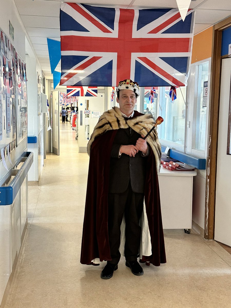 Today we welcomed King Charles to our OPM wards. To see our older patients interact and enjoy the start of our coronation celebrations warmed our hearts 👑 ❤️ <a href="/OpmSenior/">OPM Senior Nursing Team</a> <a href="/BushyOJ/">Carla Bramhall</a> <a href="/PHU_NHS/">Portsmouth Hospitals University NHST</a> <a href="/rosiechilvers/">Rosie Chilvers</a> <a href="/c_andrewsphu/">Charlotte Andrews</a> @MCT2511 <a href="/amneale1/">Anne-marie Neale</a> <a href="/PAdams1977/">Phill_Adams1977</a>