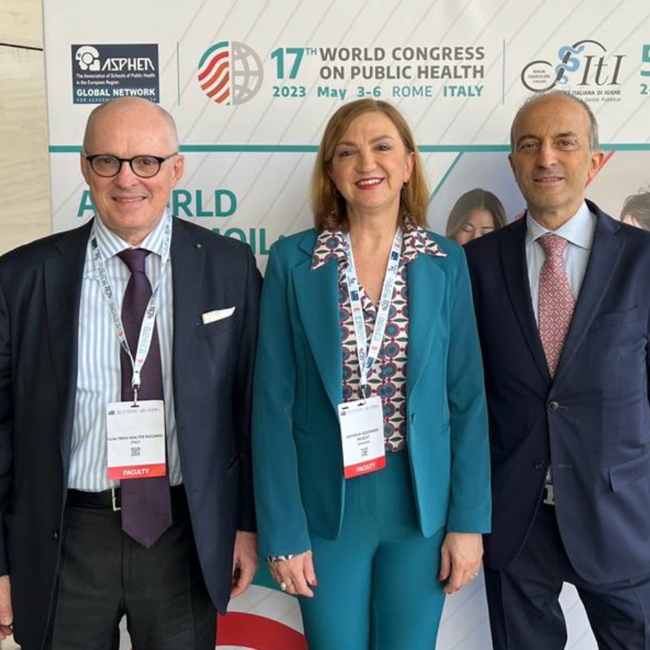 signorellicarlo's tweet photo. Interesting plenary today at @wcph_official on Mental health and social wellbeing. @natasha_azzmus sayd that “more than 20% of disease burden (YLD) in European Region is due to mental health conditions”. https://t.co/JBi570S7sc