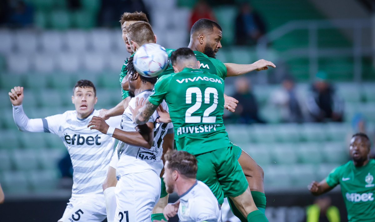 francorusso_'s tweet photo. El buen  n trabajo trae buenos resultados. A seguir así, ¡vamos equipo!💚💪🏼
Good work brings good results. Keep it up, let's go team!💚💪🏼 @Ludogorets1945 https://t.co/HlBgg9QCJF