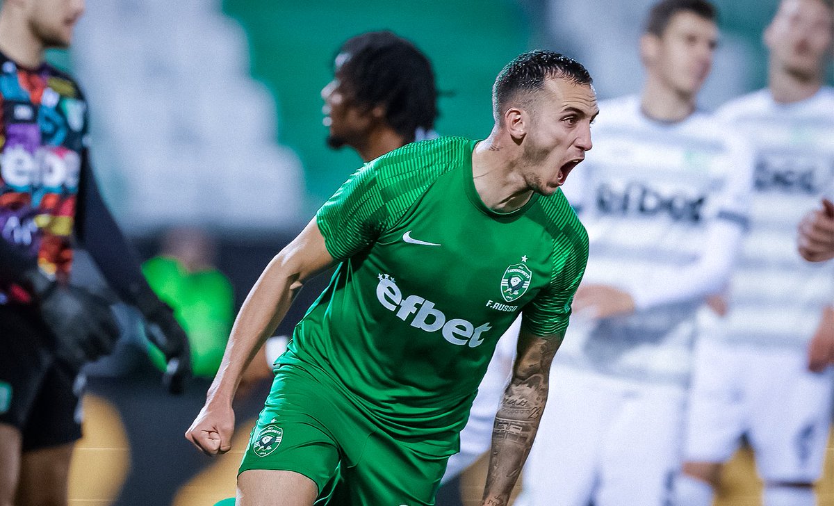 francorusso_'s tweet photo. El buen  n trabajo trae buenos resultados. A seguir así, ¡vamos equipo!💚💪🏼
Good work brings good results. Keep it up, let's go team!💚💪🏼 @Ludogorets1945 https://t.co/HlBgg9QCJF