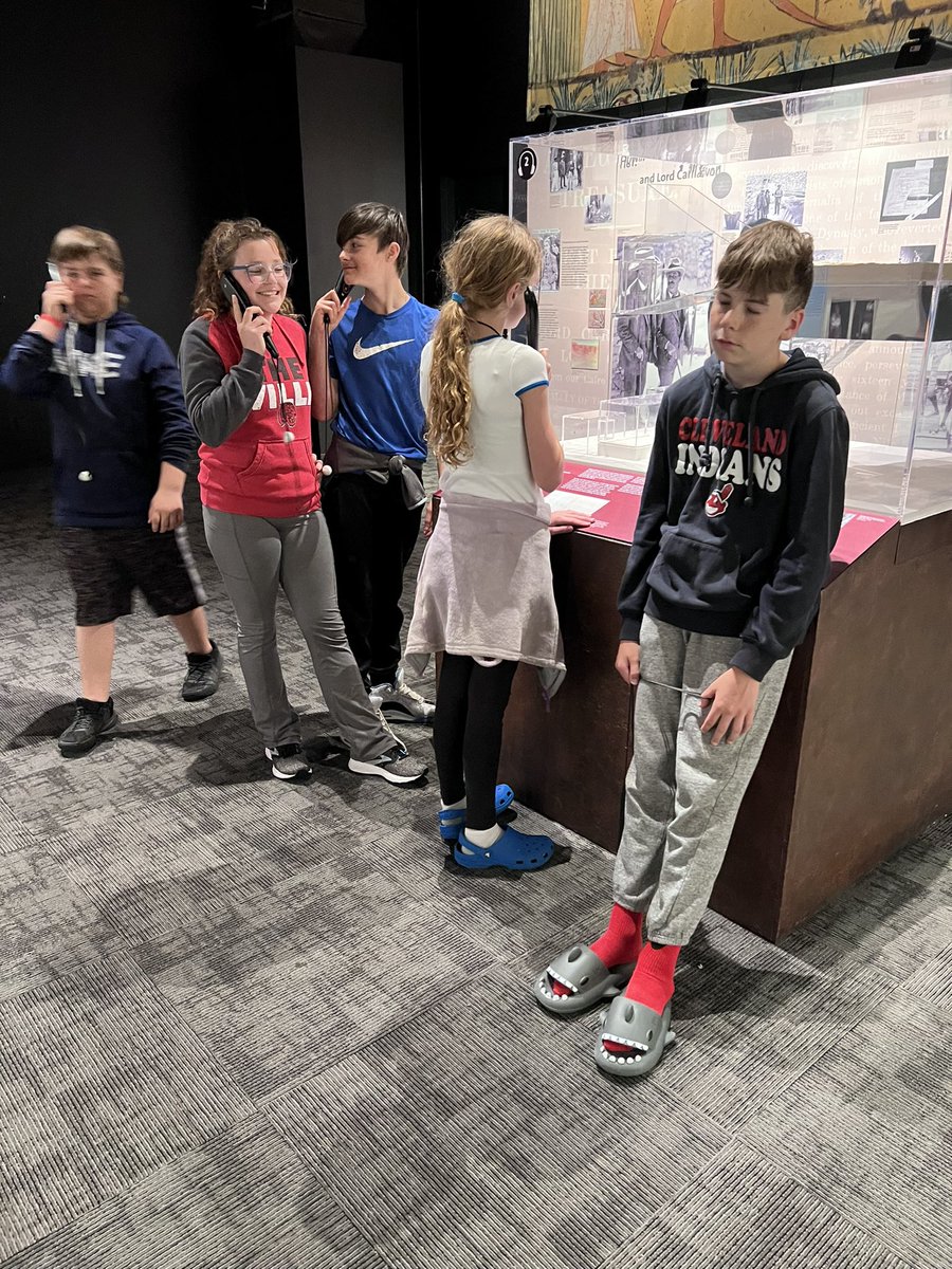 mrswallace78's tweet photo. Super fun day at COSI 🥼🧬🧫🇪🇬 @CirclevilleCity https://t.co/NuscbaAXHj
