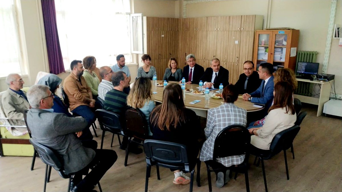 İl Milli Eğitim Müdürümüz Sayın Seyfullah OKUMUŞ, Germencik ilçesi Ortaklar Adabelen Ortaokulu'nu ziyaret etti.

Ziyarette öğretmenlerimiz ve okul yöneticilerimizle bir araya gelen Sayın OKUMUŞ, kendilerine başarılar diledi.

<a href="/tcmeb/">Millî Eğitim Bakanlığı</a>
<a href="/prof_mahmutozer/">Mahmut Özer</a>
<a href="/ValiAKSOY/">Hüseyin AKSOY</a>
<a href="/seyfullah0966/">Seyfullah OKUMUŞ</a>