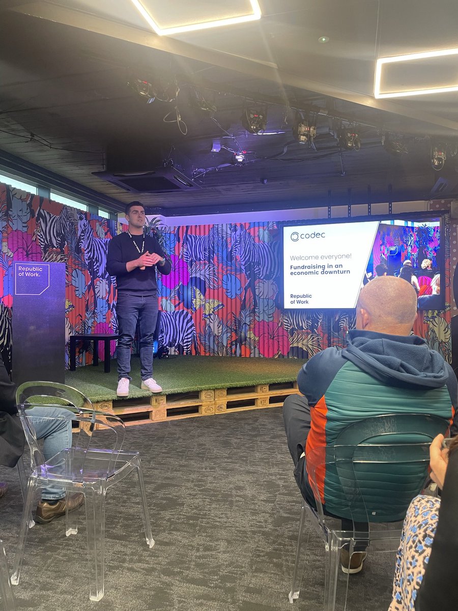 andrewscannell_'s tweet image. Always great to get an introduction from @republicofwork CEO @FrankRepOfWork on this evenings Codec event - Fundraising in an
economic downturn! #codec #Microsoft