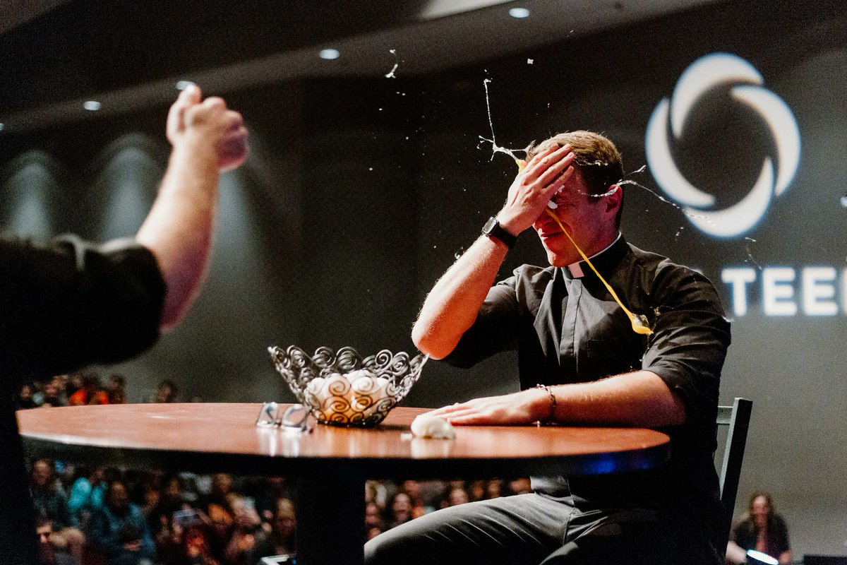 LifeTeen's tweet photo. #LTLC is all it's cracked up to be! Meet others passionate about evangelizing, deepen your relationship with Christ, &amp; learn to be a better disciple.

To join the egg-citement this year, Youth Ministers can still register rising upperclassmen:
https://t.co/xjjcL0ABr9

#lifeteen https://t.co/WqwDZju01b