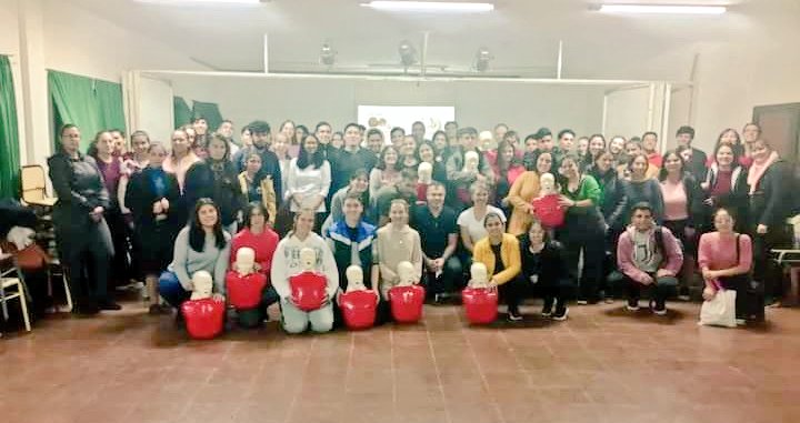 #Ayer junto a la coordinación de la Modalidad Domiciliaria y Hospitalaria y los Especialistas en RCP y Primeros Auxilios con estudiantes, docentes y directivos del ISPAO de Oberá
<a href="/CGEMisiones/">CGE Misiones</a> <a href="/jalbertogalarza/">Juan Alberto Galarza</a> 
<a href="/udpm_misiones/">UDPM</a> <a href="/grillo141/">Ruben Dario</a> <a href="/Andrsjulinrehe/">ANDRÉS J.A.REHE</a>
<a href="/chekielon/">Ezequiel Barroso</a> <a href="/Sillviacv/">Silvia Villalba</a>