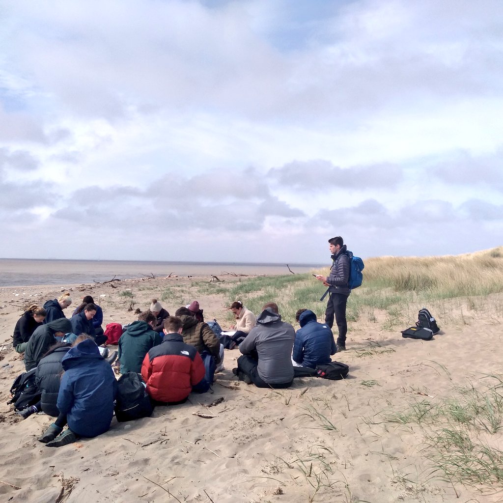 markthesanur's tweet photo. Out in the field showing @sheffieldgeog students coastal processes on Spurn. t
Thanks to @YorksWildlife and colleagues from the Environment Agency for their contributions. https://t.co/NBFkPEsy6r