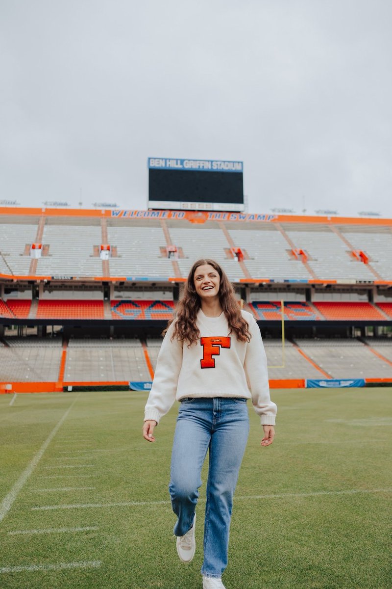 MeredithSheldon's tweet image. So proud of my #UFgrad 🤍🤍