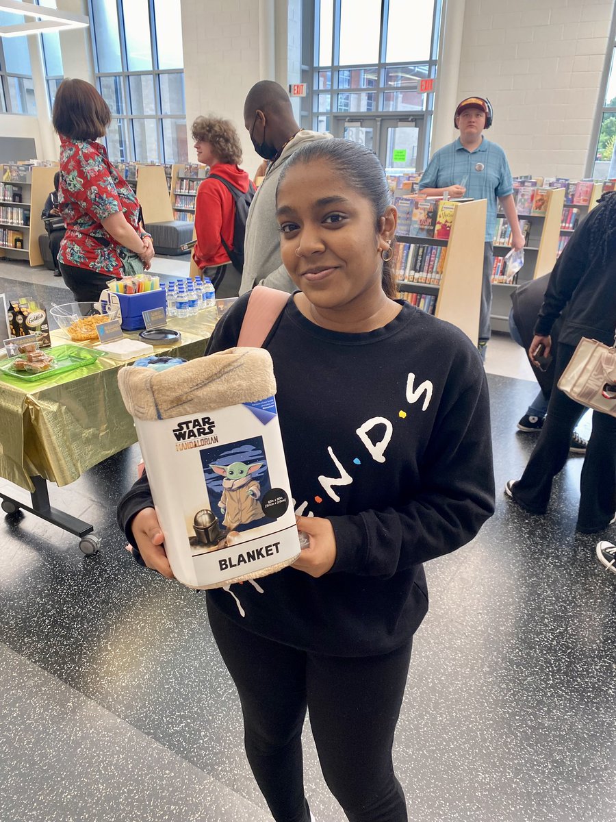 HSHS Library tweet media