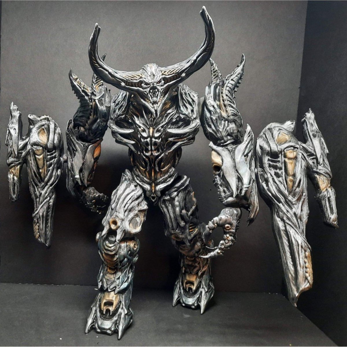 Transformers インフェルノカス インファーノカス 最後の騎士王 インフェルノカス トランスフォーマー 最後の騎士王 - メルカリ