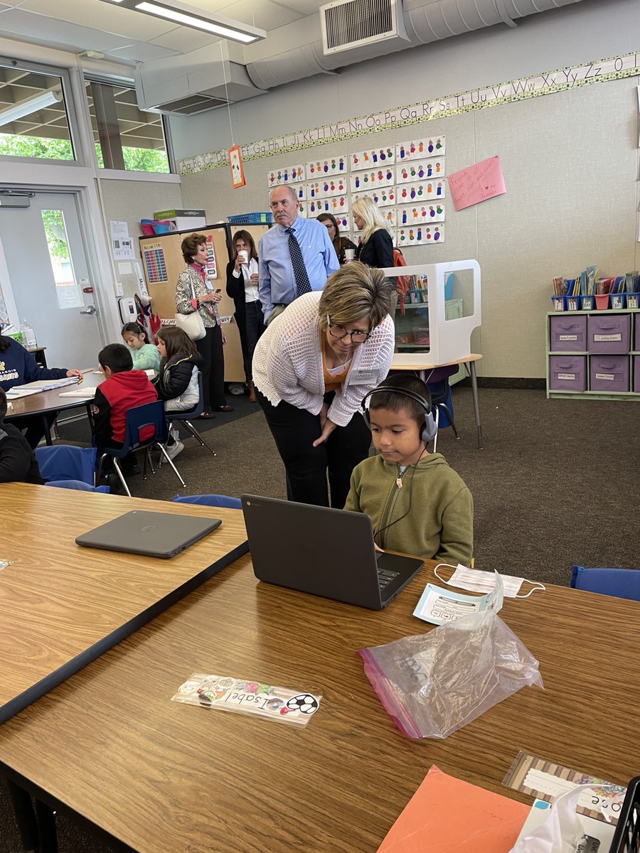 Hunt_Institute's tweet photo. Things are underway at R.O. Hardin Elementary School

What is the best way to gain some good insight on education? Spend time in the classroom with young students!

#CALiteracyTour https://t.co/SMGHzPR1Vg