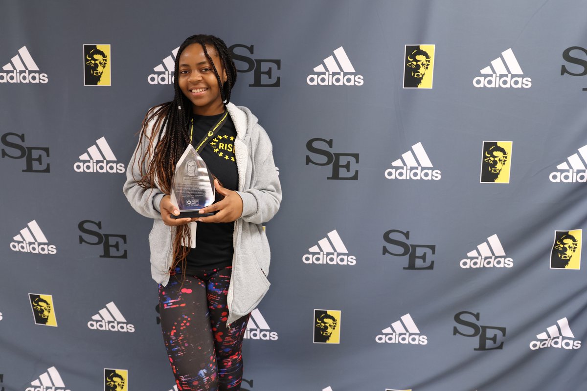 unitedwayplains's tweet image. Volunteers make the world a better place. Last week, three area high school students were rewarded for their volunteerism with an Aaron Joel Smith Memorial Scholarship! 
Congrats all 🥰
#LiveUnited #UWP100