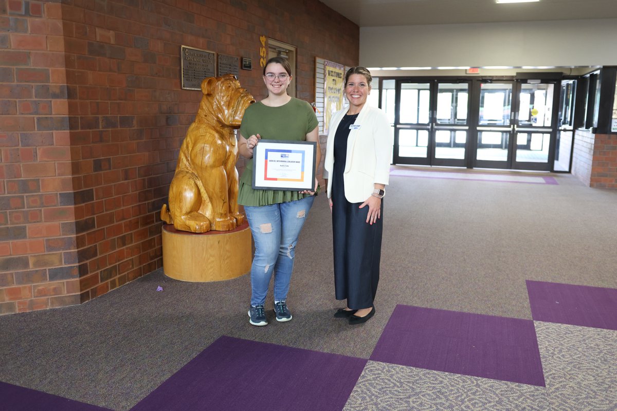 unitedwayplains's tweet image. Volunteers make the world a better place. Last week, three area high school students were rewarded for their volunteerism with an Aaron Joel Smith Memorial Scholarship! 
Congrats all 🥰
#LiveUnited #UWP100