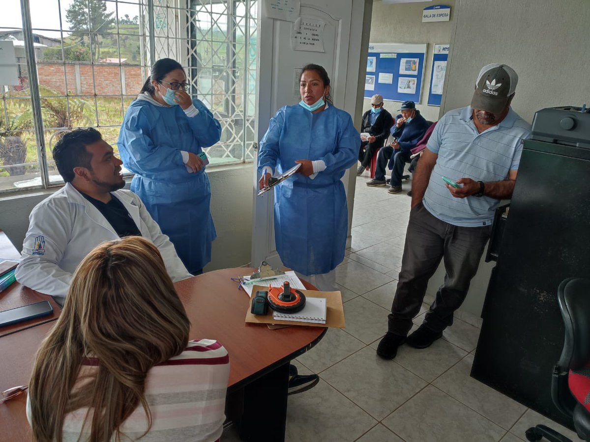 IESS_SSC's tweet photo. Se efectuaron reuniones con las dirigencias de las comunidades y el personal operativo de las unidades médicas. Una brigada de salud se llevó a cabo en la comunidad Puyupungo, del cantón Lago Agrio. https://t.co/zfbfCH29iQ