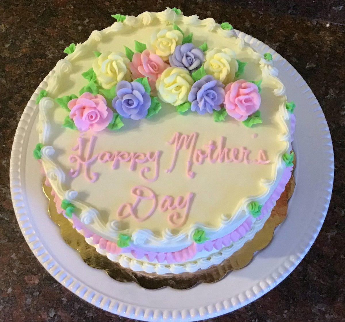 casualgourmet's tweet image. Something sweet for your sweet, sweet mother. Completely delicious; fully customizable. Please call to order (508-775-4946).

#CasualCakes #CapeCodBaker #MothersDay2023