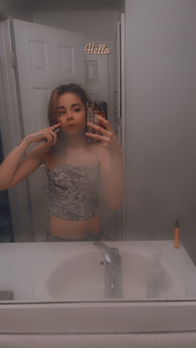 Just enjoying 🍃😇 https://t.co/pyVaKqEtJw