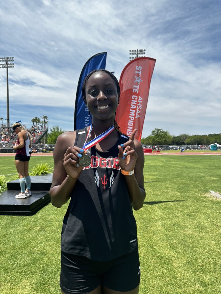AHSTrackandXC's tweet photo. State Champion!! Amiah Murry is 7A state champ in triple jump with a jump of 37’10.5, and breaking her own school record! #AHSAggiePride @AHSAggieSports @AHS_Aggies @amiahthepapaya https://t.co/avGIYZuWx1