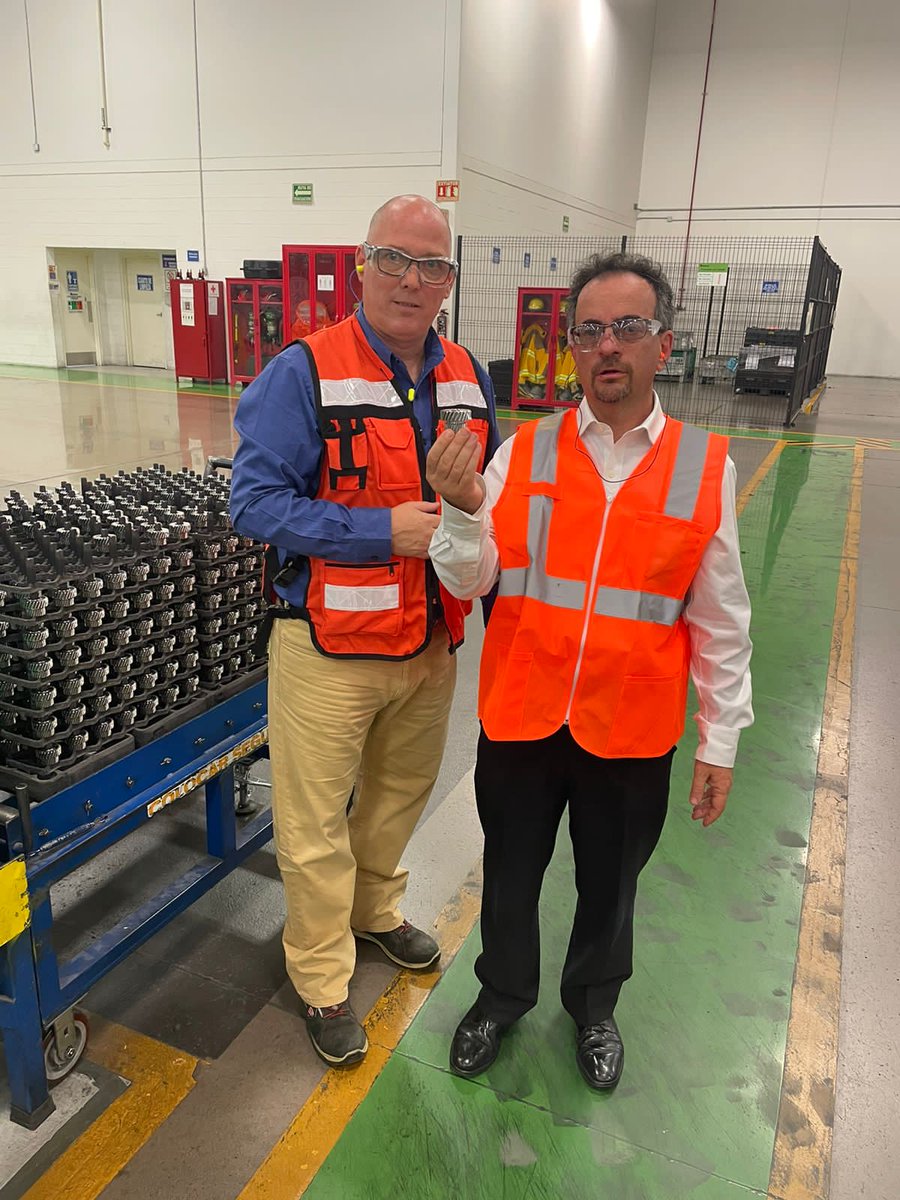 UK in Mexico🇬🇧🇲🇽 (@ukinmexico) on Twitter photo El Embajador <a href="/JonBenjamin19/">(((Jon Benjamin)))🇬🇧🏴🇨🇱✡️ ⚒🇬🇭</a> visitó la planta de Bodycote en #SLP, una empresa británica que es líder en proveduría de servicios de tratamiento térmico y procesamiento térmico especializado. 🇬🇧🤝🇲🇽 El Embajador <a href="/JonBenjamin19/">(((Jon Benjamin)))🇬🇧🏴🇨🇱✡️ ⚒🇬🇭</a> visitó la planta de Bodycote en #SLP, una empresa británica que es líder en proveduría de servicios de tratamiento térmico y procesamiento térmico especializado. 🇬🇧🤝🇲🇽