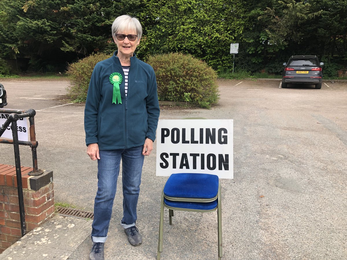 Getting colder in the evening - time for you to get out to vote - go now in case it rains later!  Sheila is there supporting our Green Party candidates Ed Cohen and Julie Tucker standing for re-election