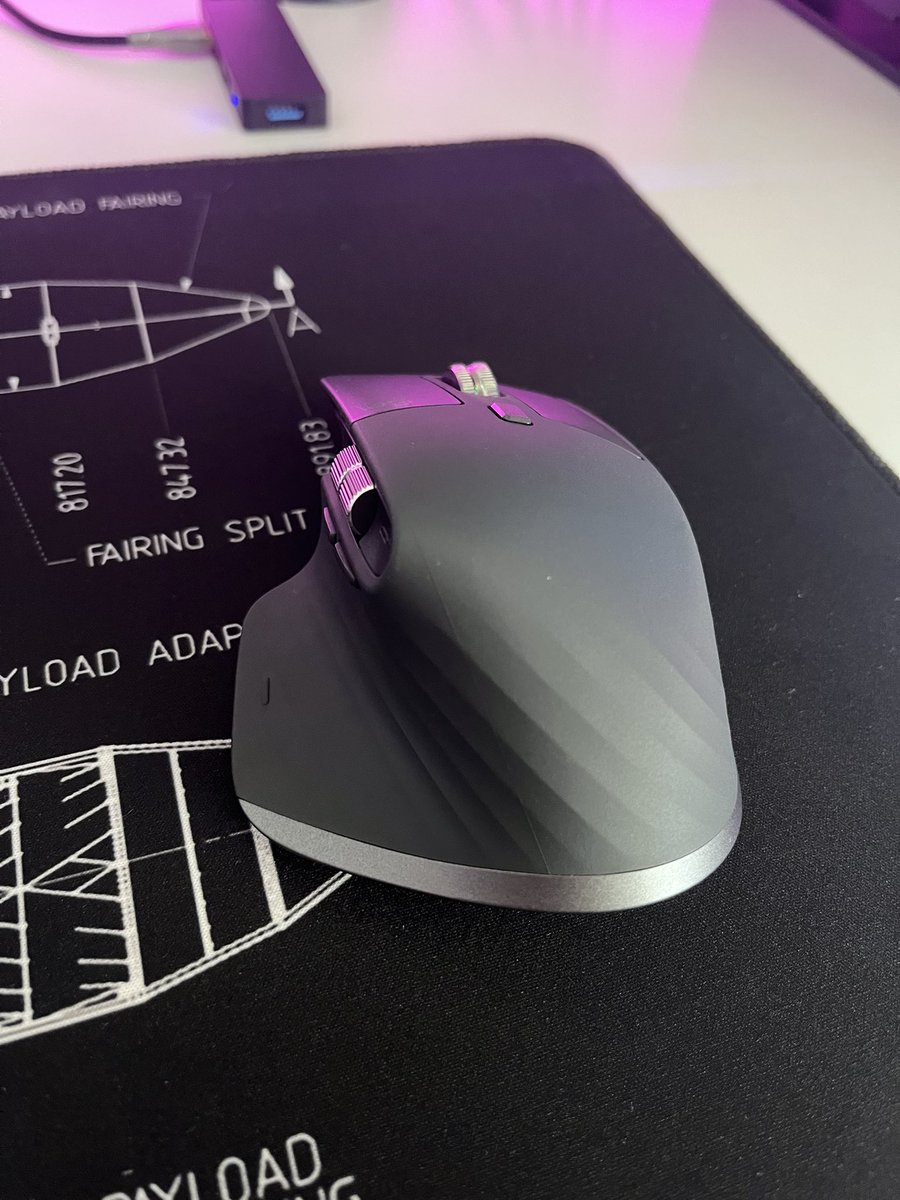 guilleflyz's tweet image. 🥒🥒 #LogitechMxMaster3S