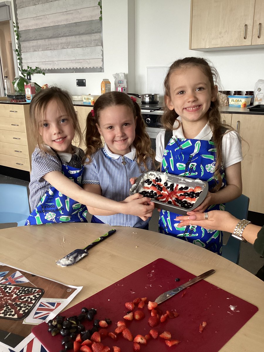 BucktonFields's tweet photo. Ready for our King’s Coronation Tea Party tomorrow! 🇬🇧👑🤴 https://t.co/29jo5H4Cqk