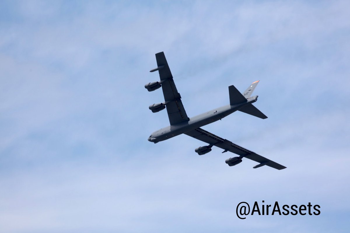 AirAssets's tweet photo. B-52 just landed at Langley from Minot AFB, ND - 5th Bomb Wing
#JBLE #Langley #MinotAFB #5thBW #B52 https://t.co/kBTj4ZttMW