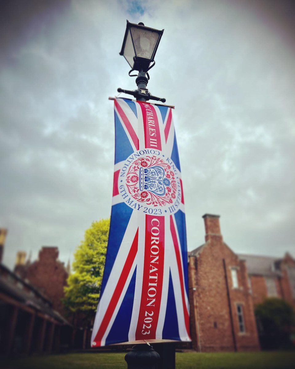 Mon_Charity_RS's tweet photo. Getting ready for the King’s Coronation! 🇬🇧😂🇬🇧👑🇬🇧👑 @Habsmonmouth @MonSchBoys #Coronation #Coroni #6May2023 #KingCharlesIII https://t.co/mjcEGVNnDD