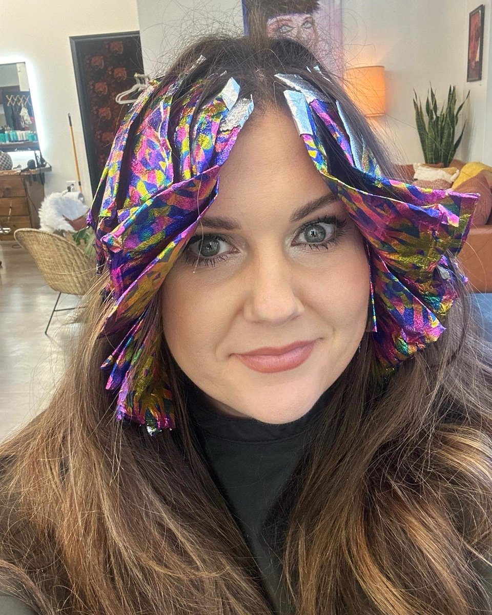 KeuneNAmerica's tweet image. How good is this glow?! This radiant color was created using our Keune Power Blonde lightener and Semi Color! ✨ What color are you going for this summer? @hairtayloredtoyou

#keune #keunecolor #keunenamerica #ultimateblonde #keunesemicolor #haircolortrends #haircolorideas