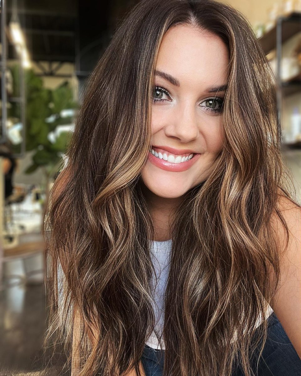 KeuneNAmerica's tweet image. How good is this glow?! This radiant color was created using our Keune Power Blonde lightener and Semi Color! ✨ What color are you going for this summer? @hairtayloredtoyou

#keune #keunecolor #keunenamerica #ultimateblonde #keunesemicolor #haircolortrends #haircolorideas