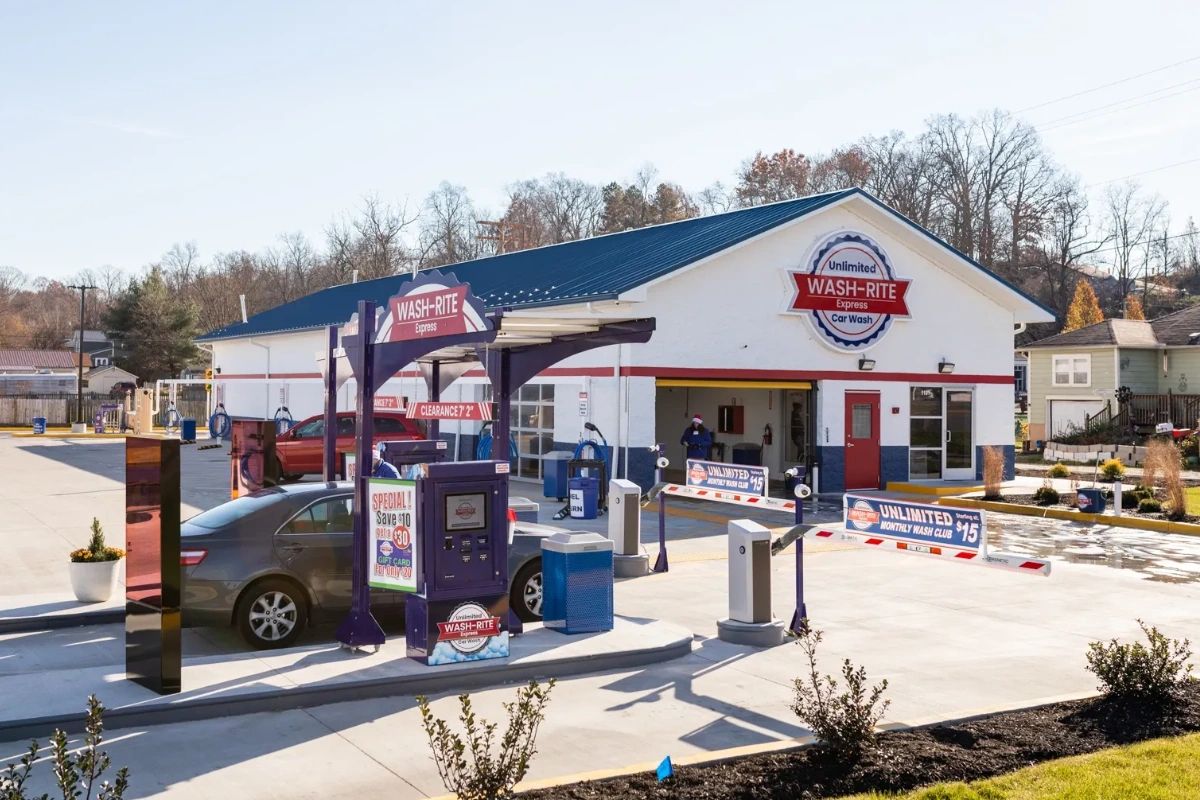 wash_rite's tweet photo. We’re proud to be your go-to car wash, Parkersburg! If it’s time to clean off your ride, drive by to see us today. #WashRiteUnlimitedExpressWash #ParkersburgWV #ExpressWash #CarWash #CleanCar #car #CarCare #CarWashing https://t.co/PlSFuLYHda