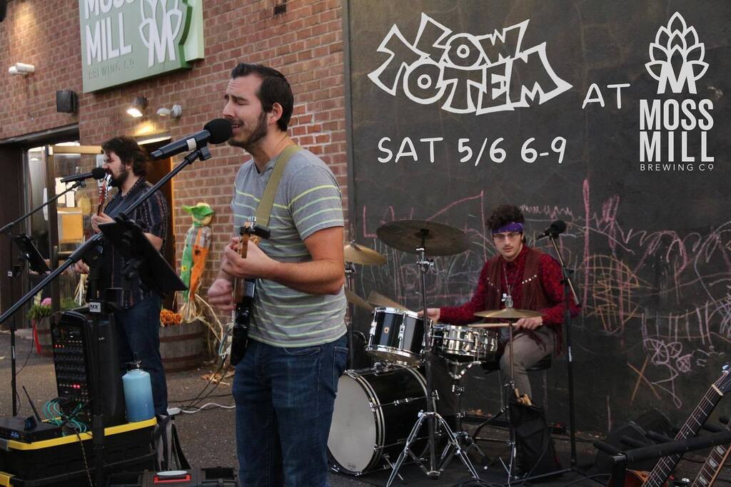 We’re pumped to be back at Moss Mill on Saturday! We’re gonna provide tunes, they’re gonna have to provide brews, and YOU’RE gonna provide the good vibes! Don’t miss out on a fun night! instagr.am/p/Cr1FrpiurTD/