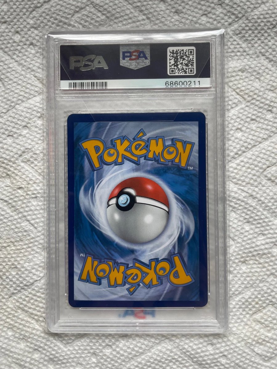 charizardseller's tweet photo. Giratina card available now $250 dm to purchase serious buyers only @BUYSELLTRADETCG https://t.co/Ci0oafsSim