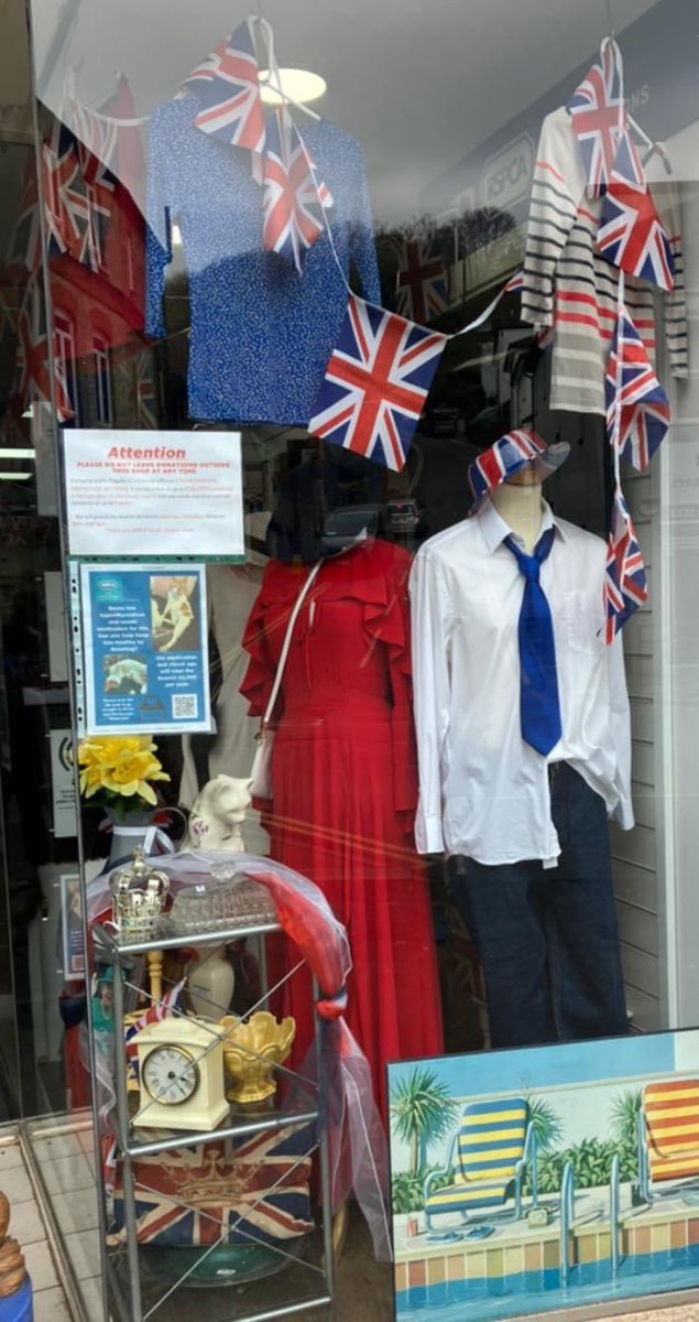 RSPCA_SthLondon's tweet photo. Happy Coronation weekend 🇬🇧👑

Our shops are getting into the spirit of things with their red white and blue window displays. We are also celebrating with a surprise free gift when you spend £10 or over, at our Caterham and Croydon shops. 🎁

Hurry, it’s only while stocks last! https://t.co/e2jSyX81Ny