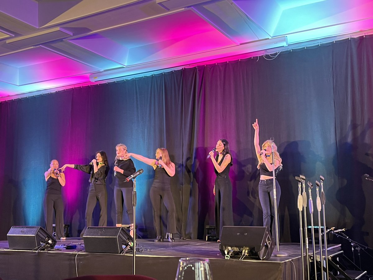 An outstanding opening from Six performing Ex-Wives!