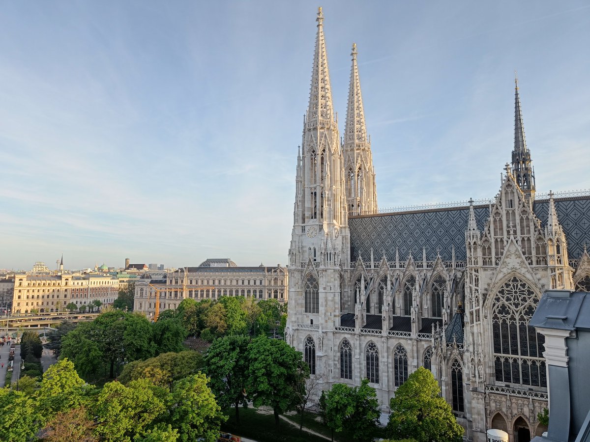 Dr Jen Krutzinna (@jen_bmj) on Twitter photo Great to be back in this beautiful city and looking forward to teaching at <a href="/univienna/">Universität Wien</a> again tomorrow. Great to be back in this beautiful city and looking forward to teaching at <a href="/univienna/">Universität Wien</a> again tomorrow.