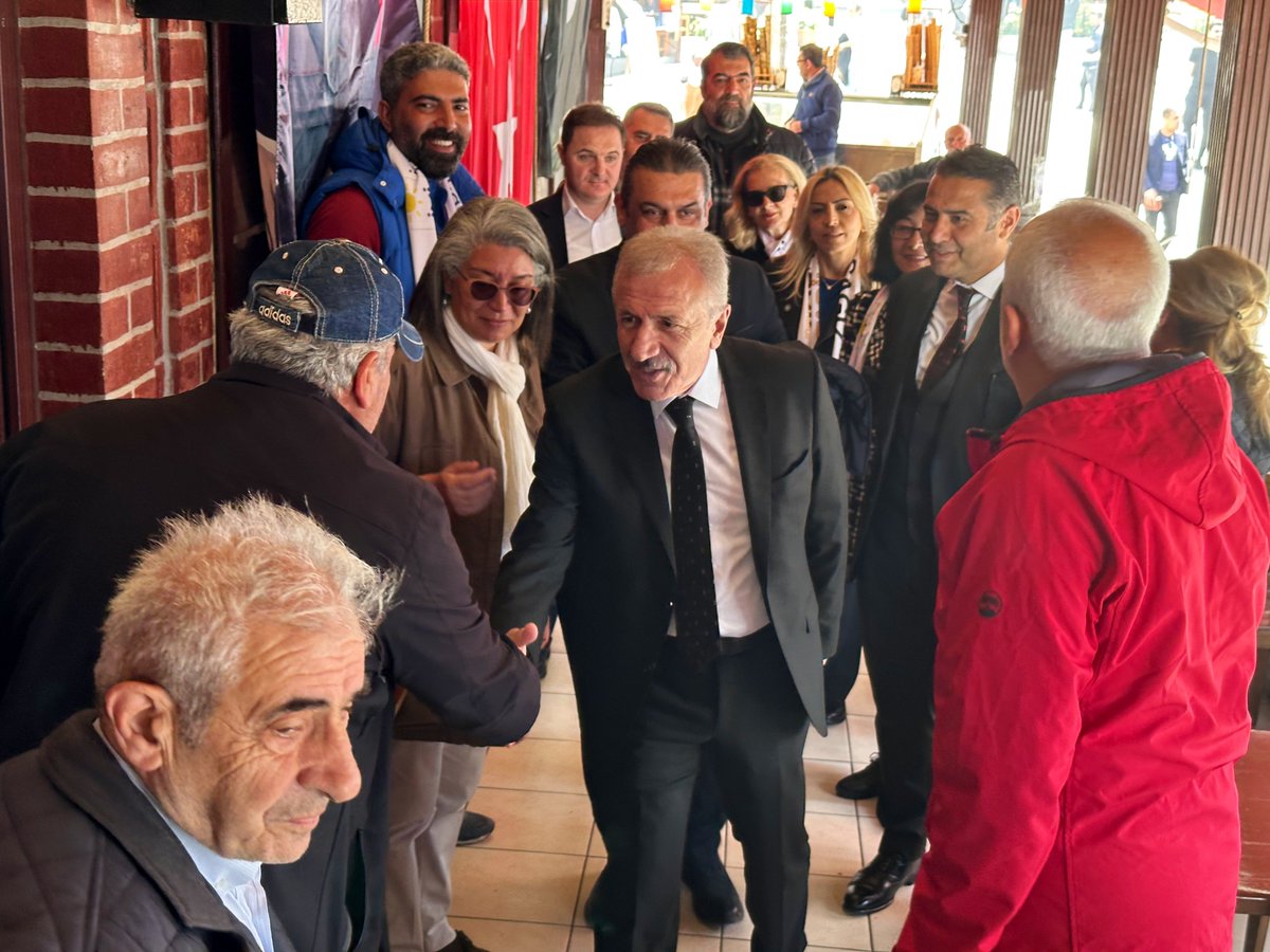 vedatbayramtc's tweet photo. Bugün Adalar’daydık…

@adalariyiparti2 İlçe Başkanımız @sakir_ayse ile birlikte Adalar’daki vatandaşlarımızla buluştuk.

Spor kulüplerimiz ile tesislerimizi gezerek, ihtiyaç ve sorunları dinledik. 

Çözümlerimiz hazır,
#TürkiyeTarihYazacak 🇹🇷 https://t.co/wN8F4QUFuV