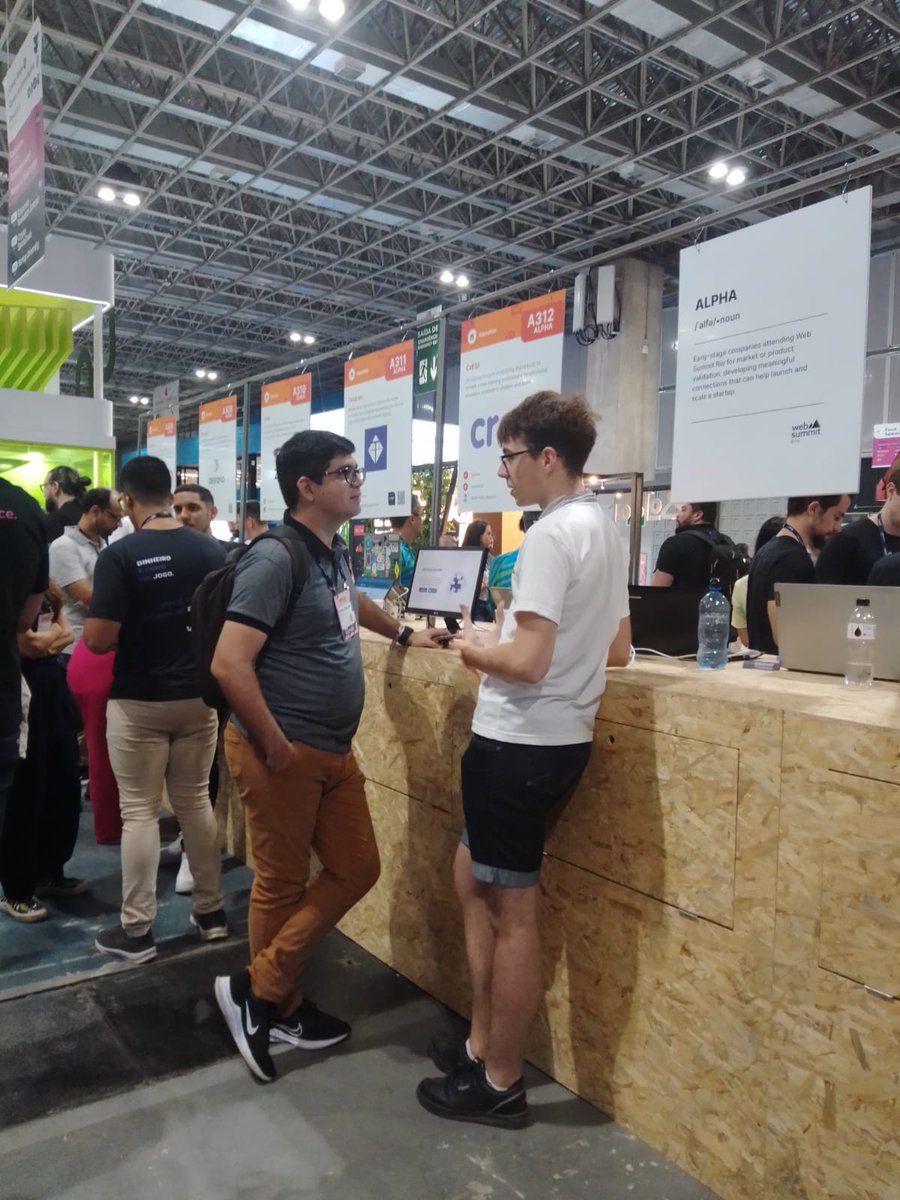 Exponiendo en el Web Summit Rio de Janeiro.
#websummitrio #CrESI #sexeducation