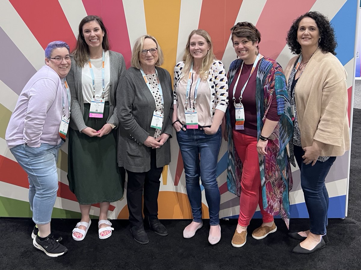NewNarrativePDX's tweet photo. We were happy to be able to represent #NewNarrativePDX at #NatCon23! What a great opportunity to meet with top professionals from across the country to share best practices and explore emerging trends in healthcare. #ToolsToThrive #MentalHealthMonth https://t.co/Pe1znDwKwm
