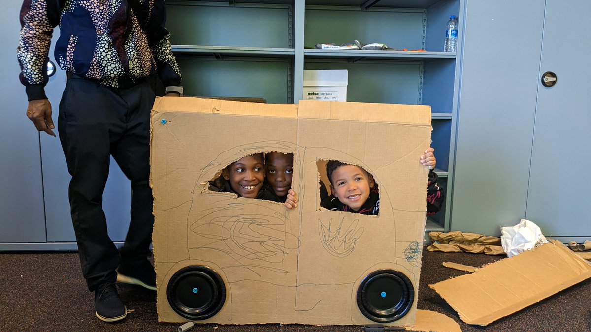 Beep beep! Creative thinkers coming through! This just goes to show that an ordinary cardboard box can be something extraordinary! These forms of open-ended play hold an important role in learning giving children the chance to create, #ExploreTogether, fail, & try again!